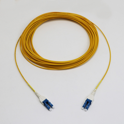 Uniboot LC Fiber Jumper 1M LC UPC к LC UPC Одномодный режим G657.A1 BendInsensitive 2mm LSZH Низкая потеря 0,15 дБ Кабель для фиксации волокон