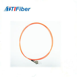 Отрезок провода 62,5/125 ЛК, апельсин стекловолокна ОМ1 кабеля оптического волокна 0.9мм ОФНП закрытый кожухом